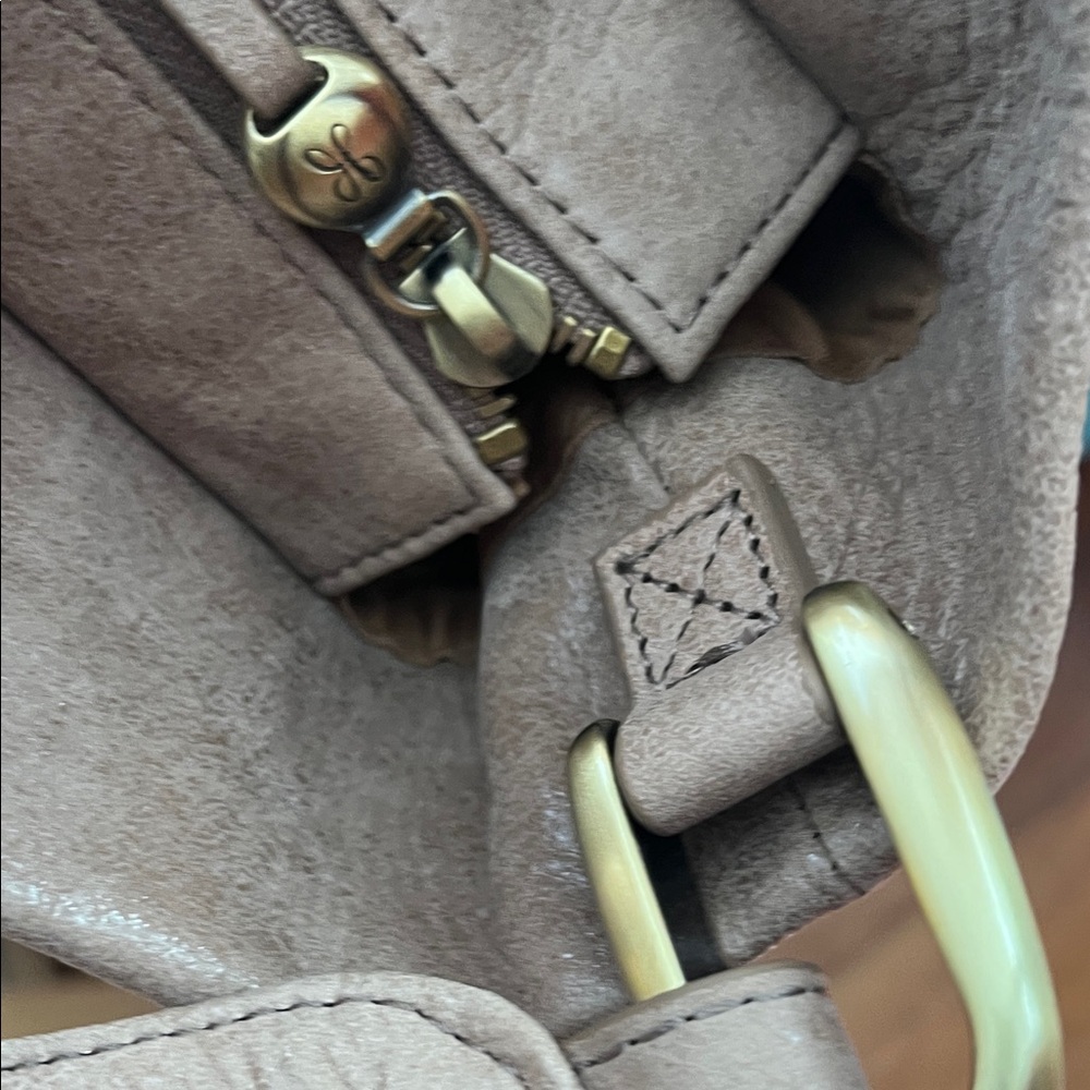 Like new Tan Suede Hobo Shoulder Bag - Picture 6 of 16